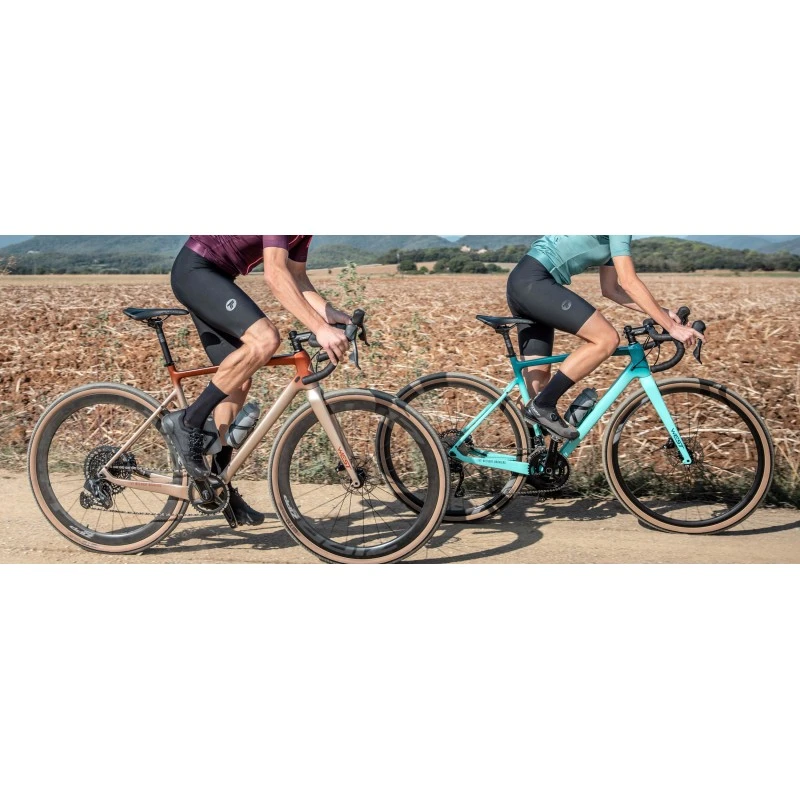 Gravel Bike MEGAMO New WEST 15 In Carbonio SHIMANO GRX 2x10 2023 4 Gravel Bike MEGAMO New WEST 15 In Carbonio SHIMANO GRX 2x10 2023 - immagine 4